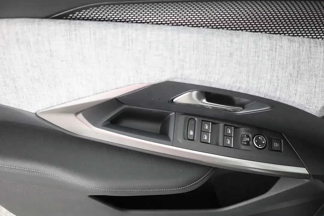 Peugeot 3008 - Thumbnail 21
