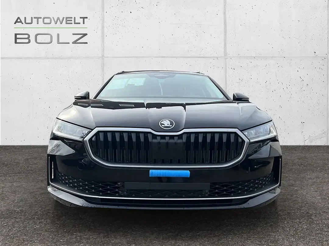 Skoda Superb - Thumbnail 1