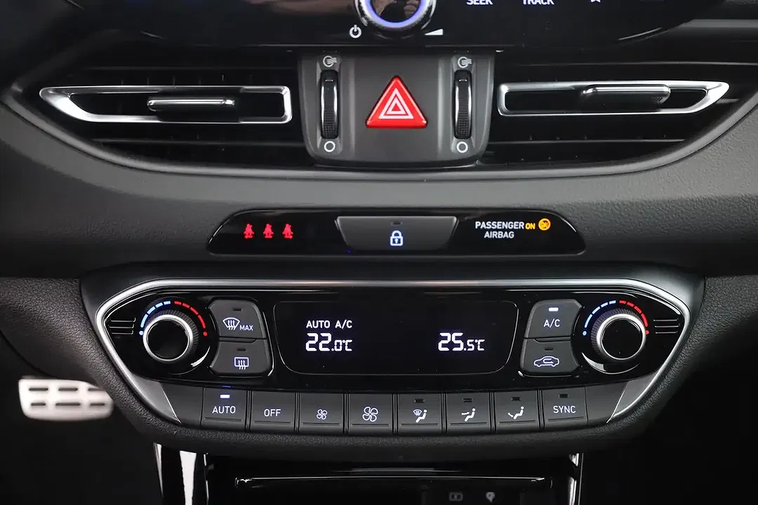 Hyundai i30 - Thumbnail 11