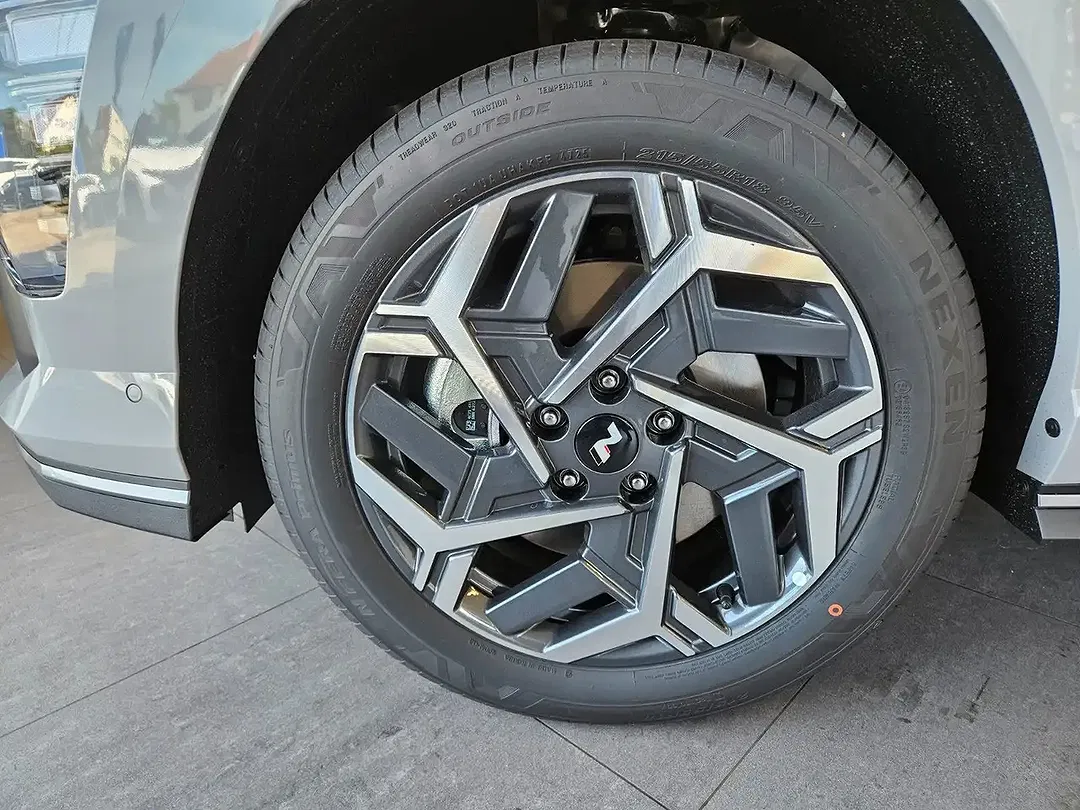 Hyundai KONA - Thumbnail 3
