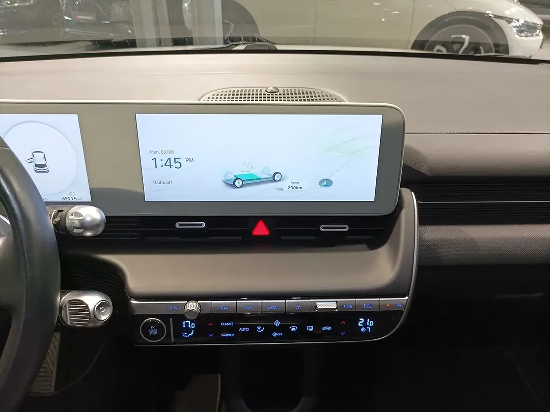 Hyundai IONIQ 5 - Thumbnail 12