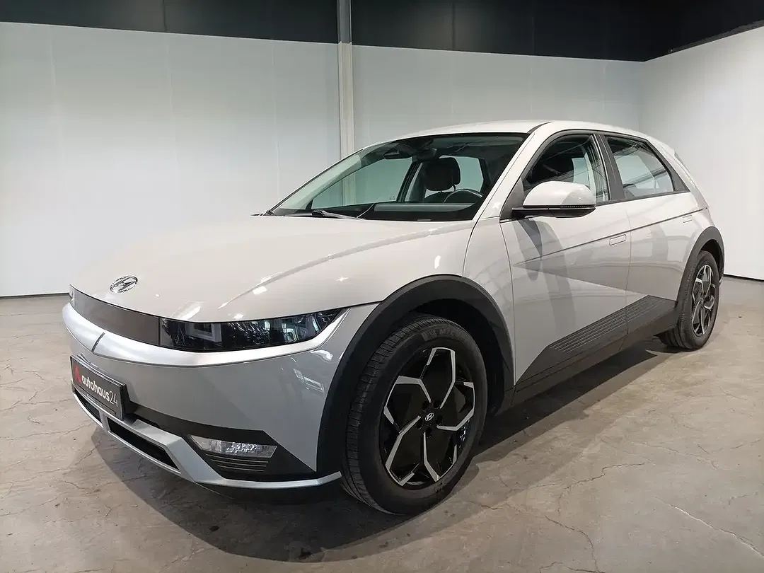 Hyundai IONIQ 5 - Thumbnail 3