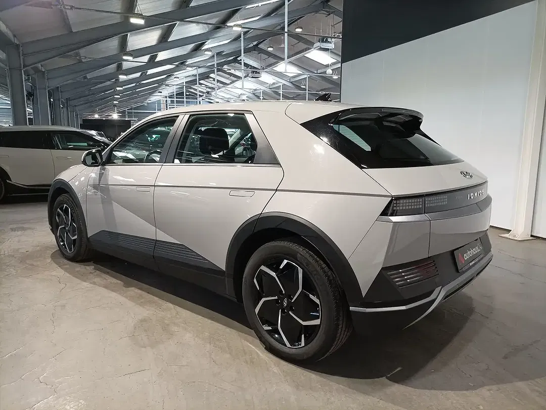 Hyundai IONIQ 5 - Thumbnail 4