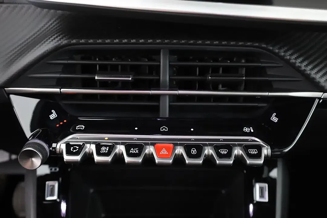 Peugeot 2008 - Thumbnail 11