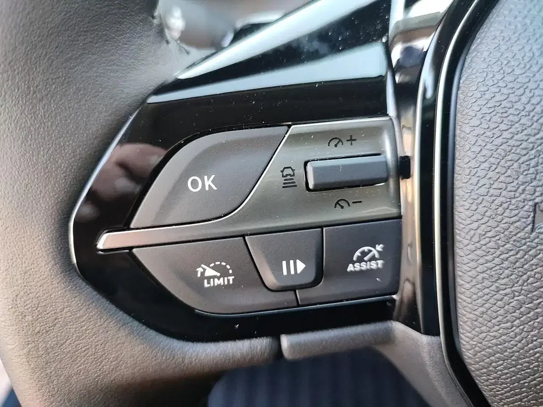 Peugeot 308 - Thumbnail 14