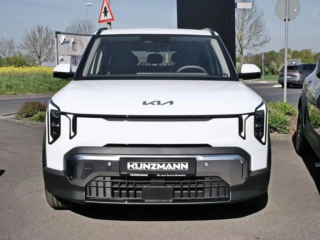 Kia EV2 - Thumbnail 2