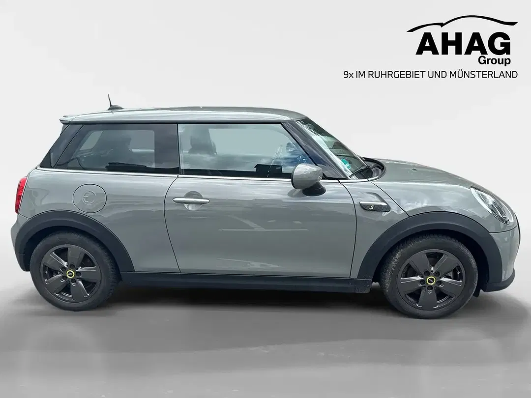 MINI Cooper SE - Thumbnail 3