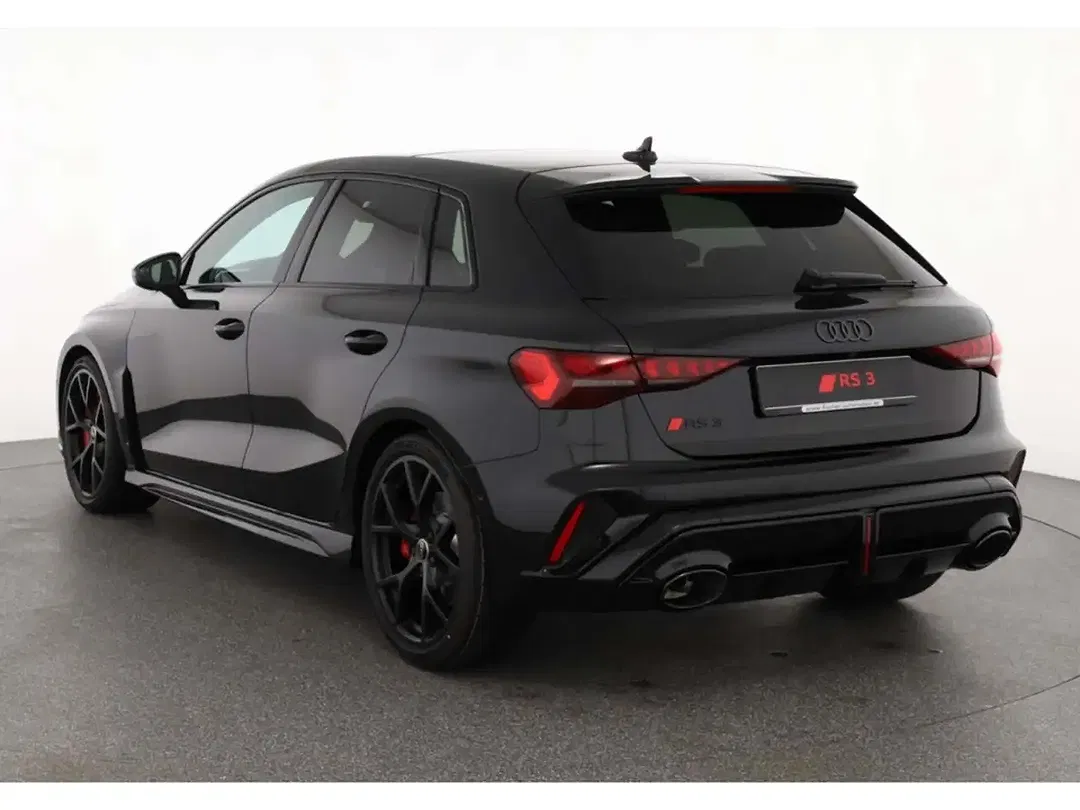 Audi RS3 - Thumbnail 3