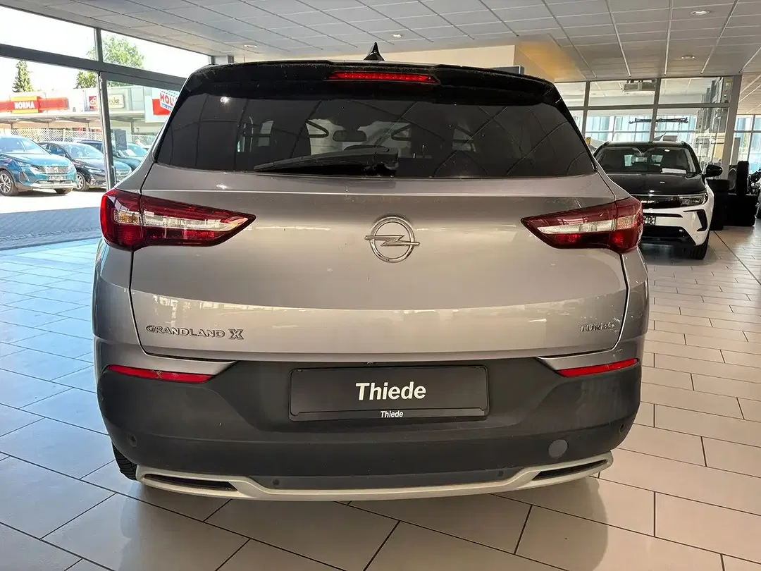 Opel Grandland X - Thumbnail 3