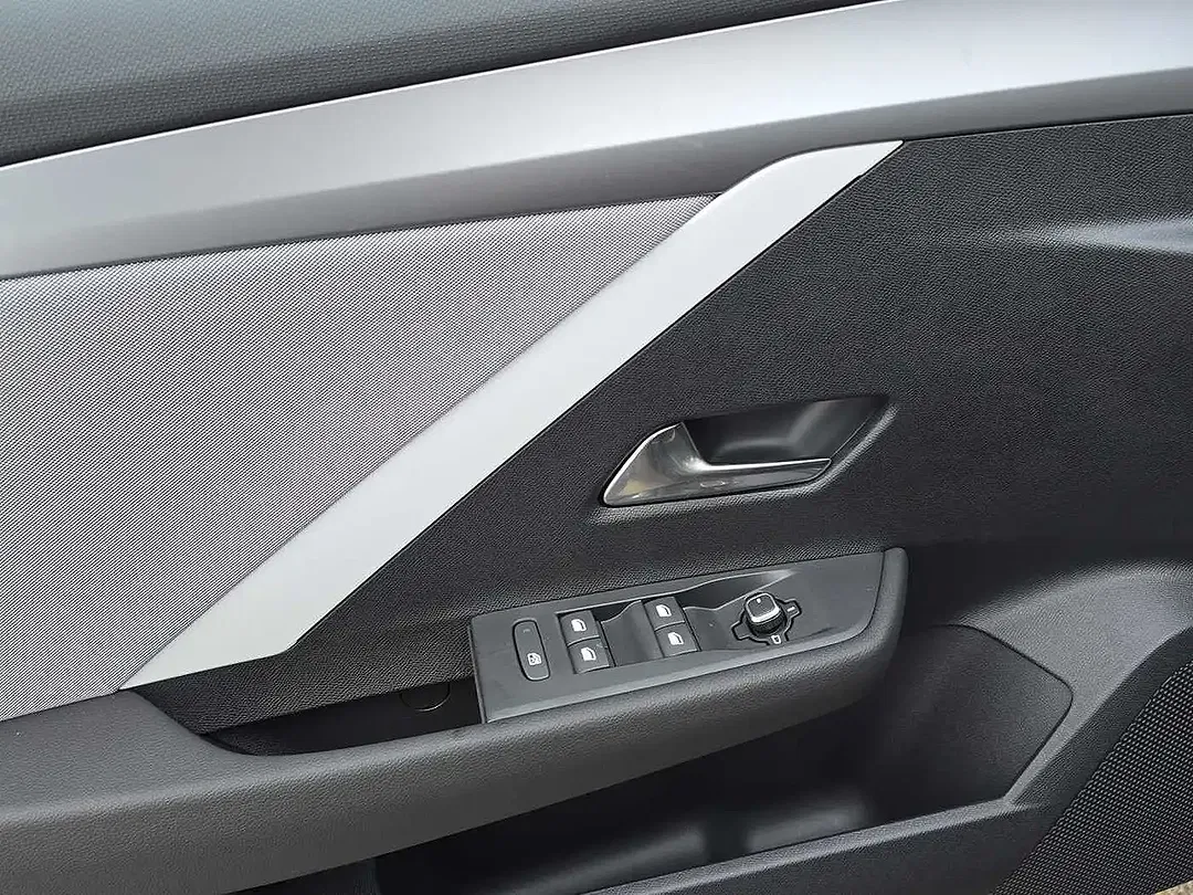 Opel Astra - Thumbnail 10