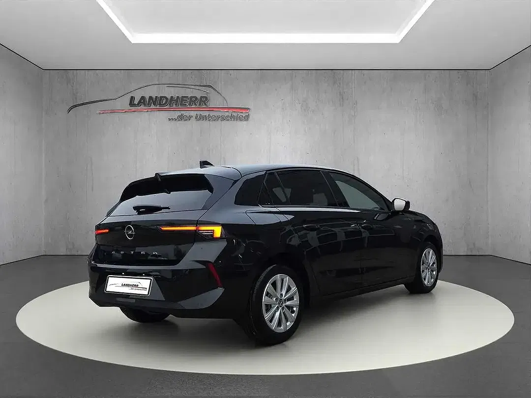 Opel Astra - Thumbnail 3