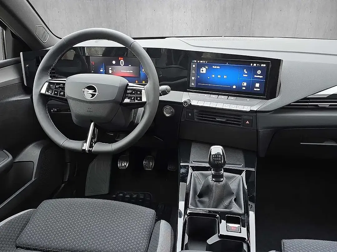 Opel Astra - Thumbnail 4