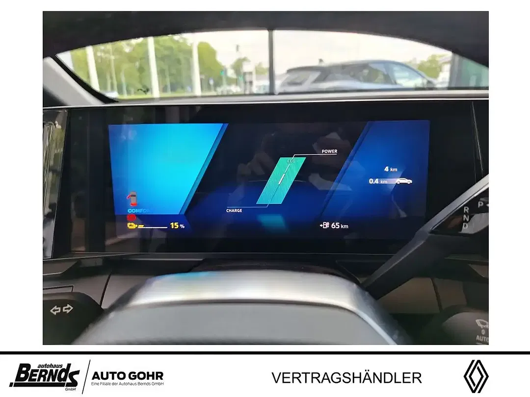 Renault Megane E-Tech - Thumbnail 13