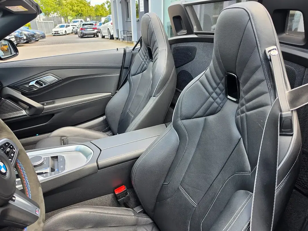 BMW Z4 - Thumbnail 10