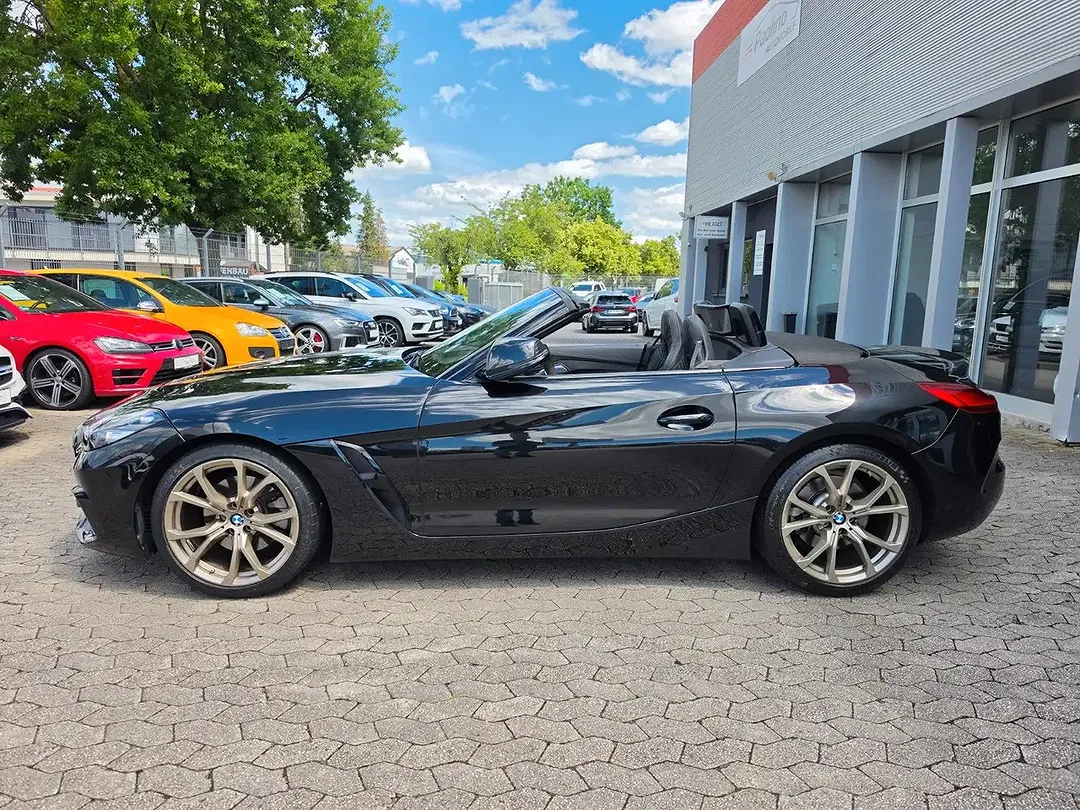 BMW Z4 - Thumbnail 3
