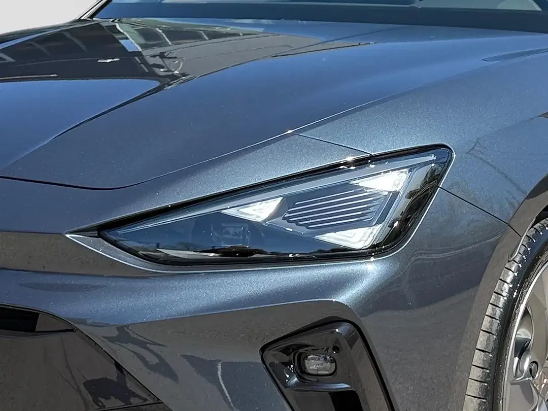 CUPRA Leon - Thumbnail 2
