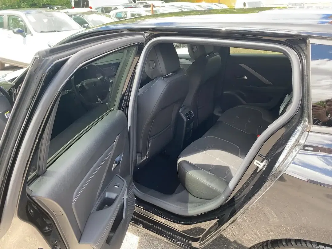 Opel Astra - Thumbnail 9