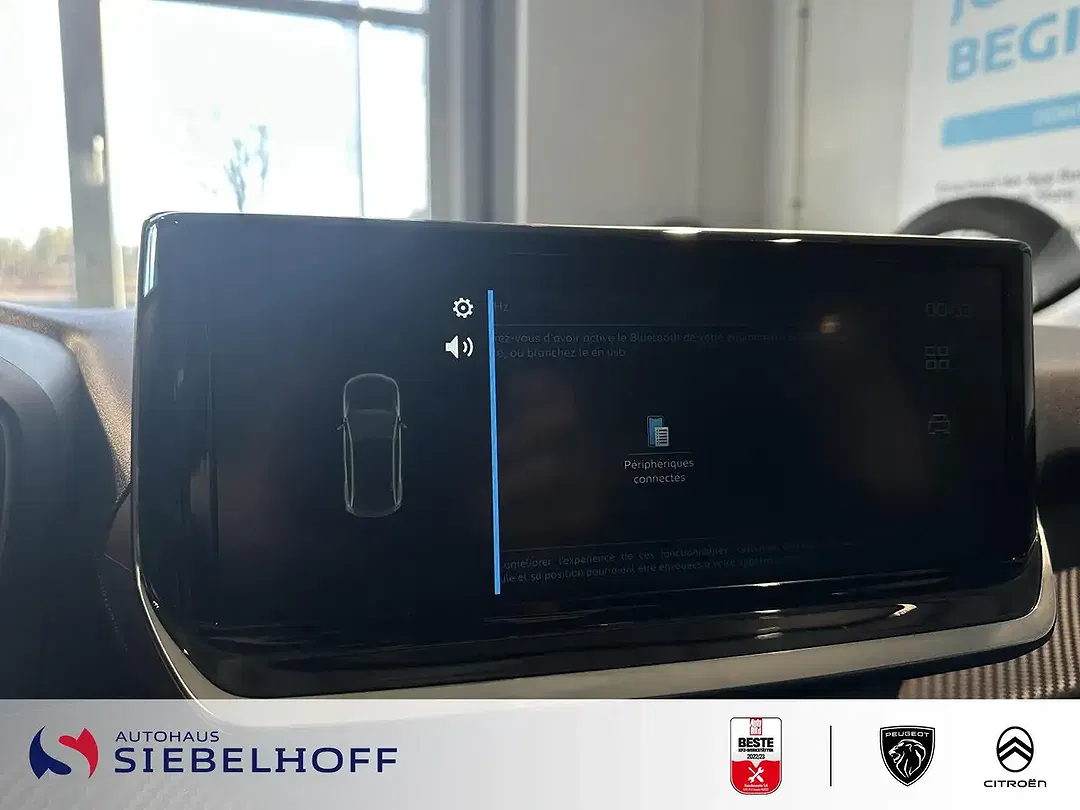 Peugeot 208 - Thumbnail 15