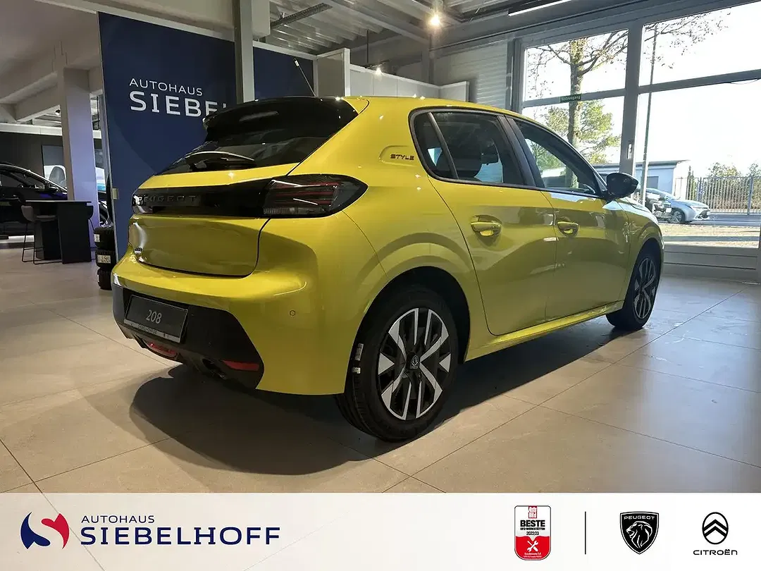 Peugeot 208 - Thumbnail 5