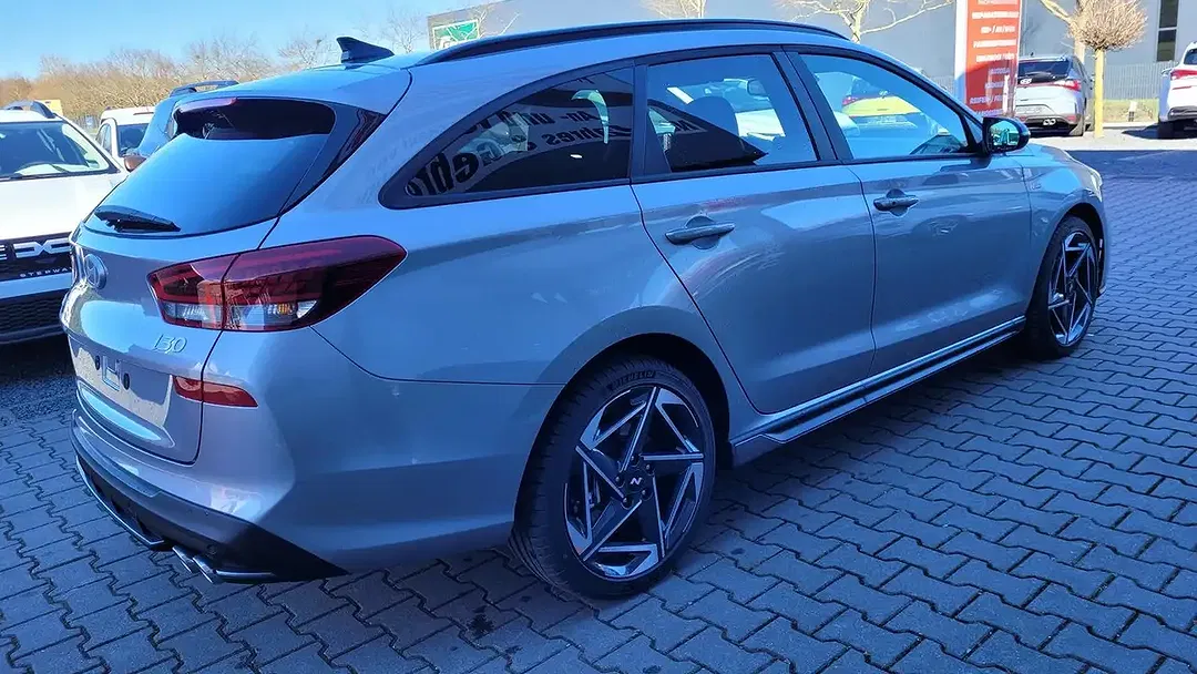 Hyundai i30 - Thumbnail 4
