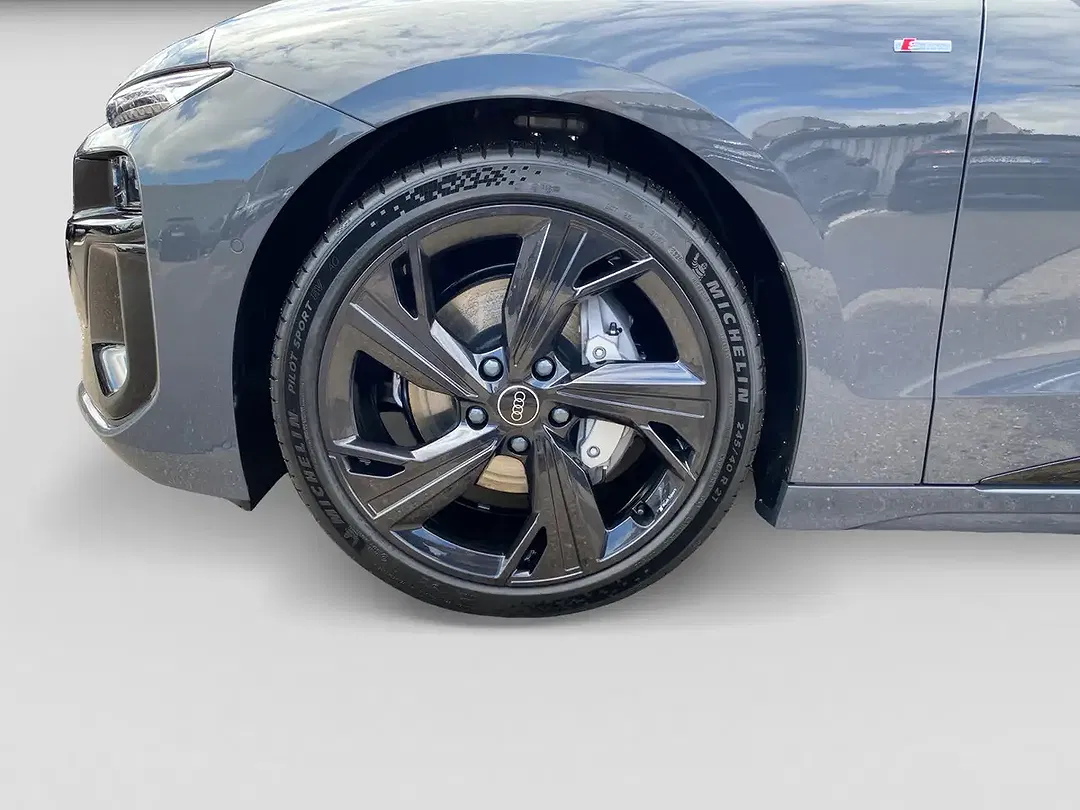 Audi A6 e-tron - Thumbnail 4