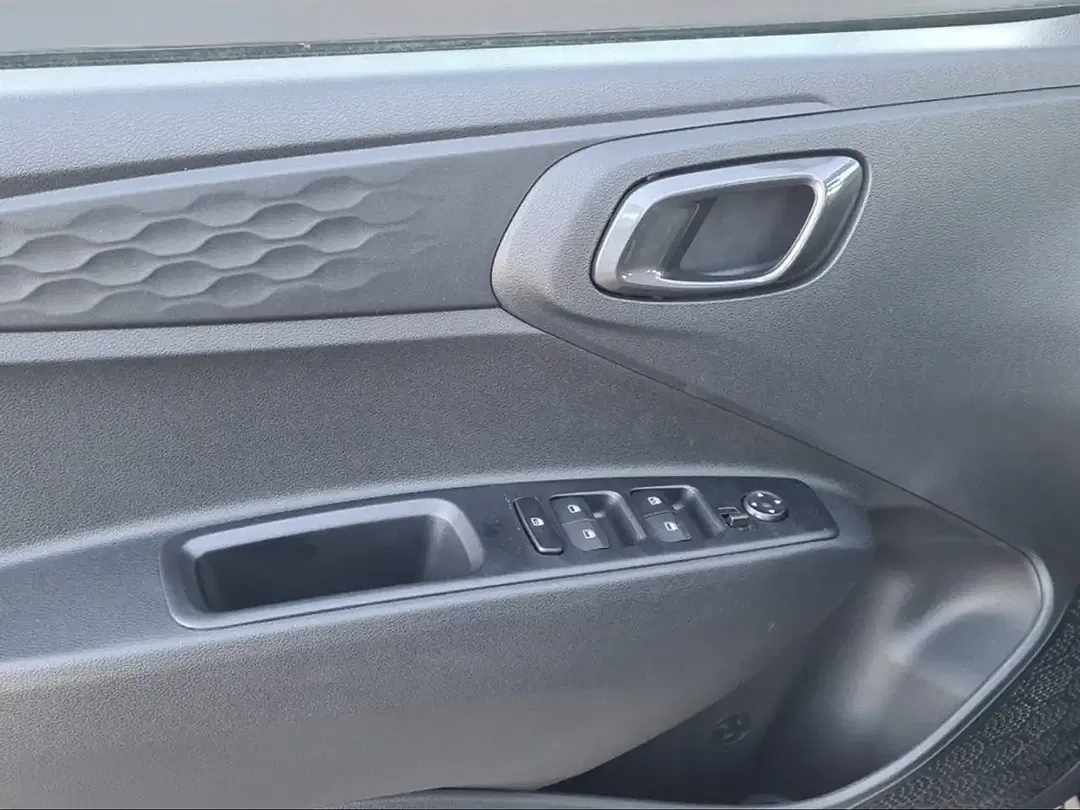 Hyundai i10 - Thumbnail 13