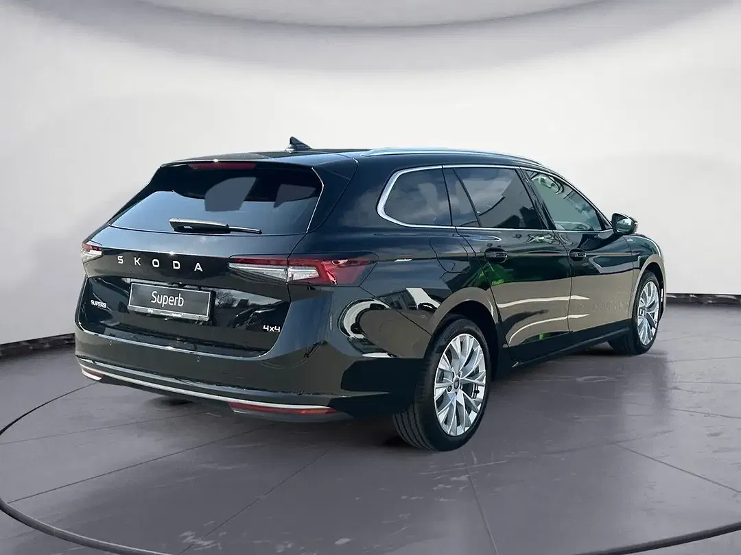 Skoda Superb - Thumbnail 6