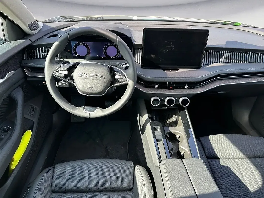 Skoda Superb - Thumbnail 8