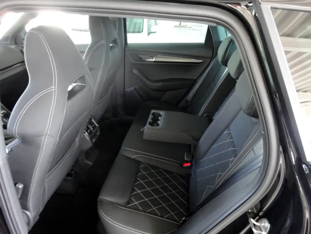 Skoda Karoq - Thumbnail 10