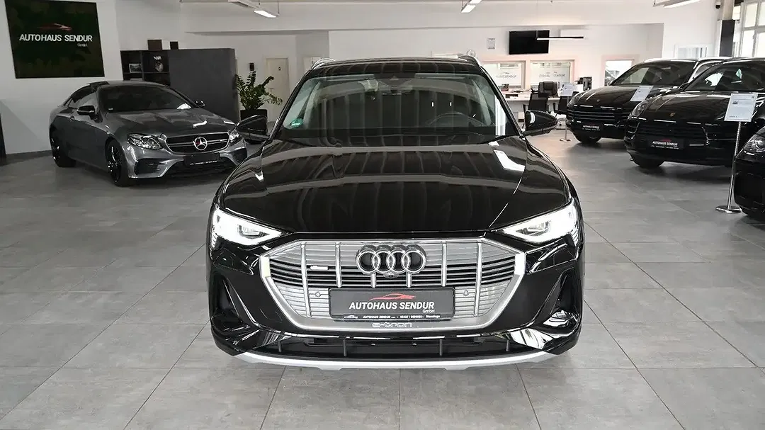 Audi e-tron - Thumbnail 13
