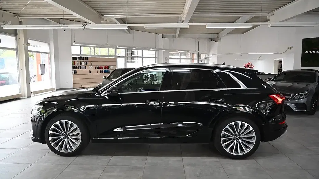 Audi e-tron - Thumbnail 4