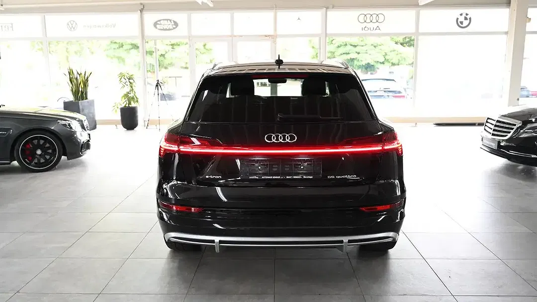 Audi e-tron - Thumbnail 7