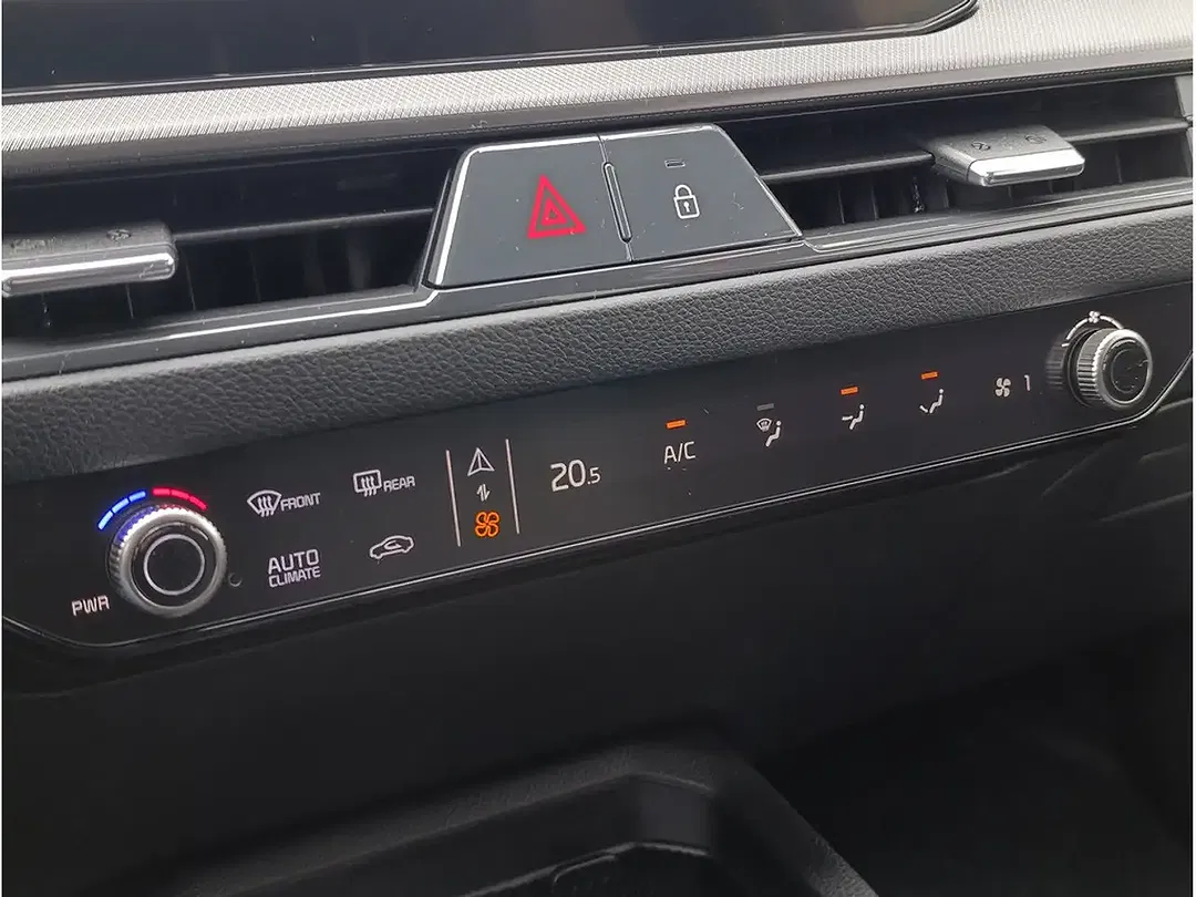 Kia Stonic - Thumbnail 12