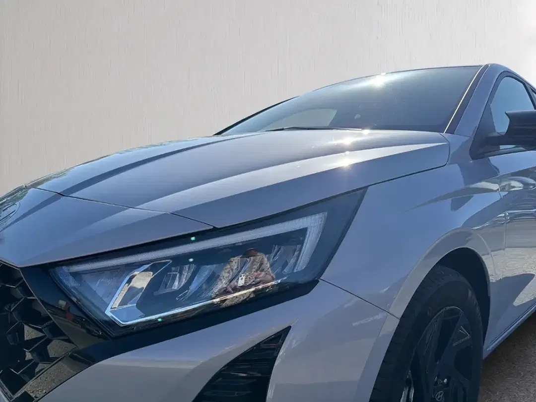 Hyundai i20 - Thumbnail 13