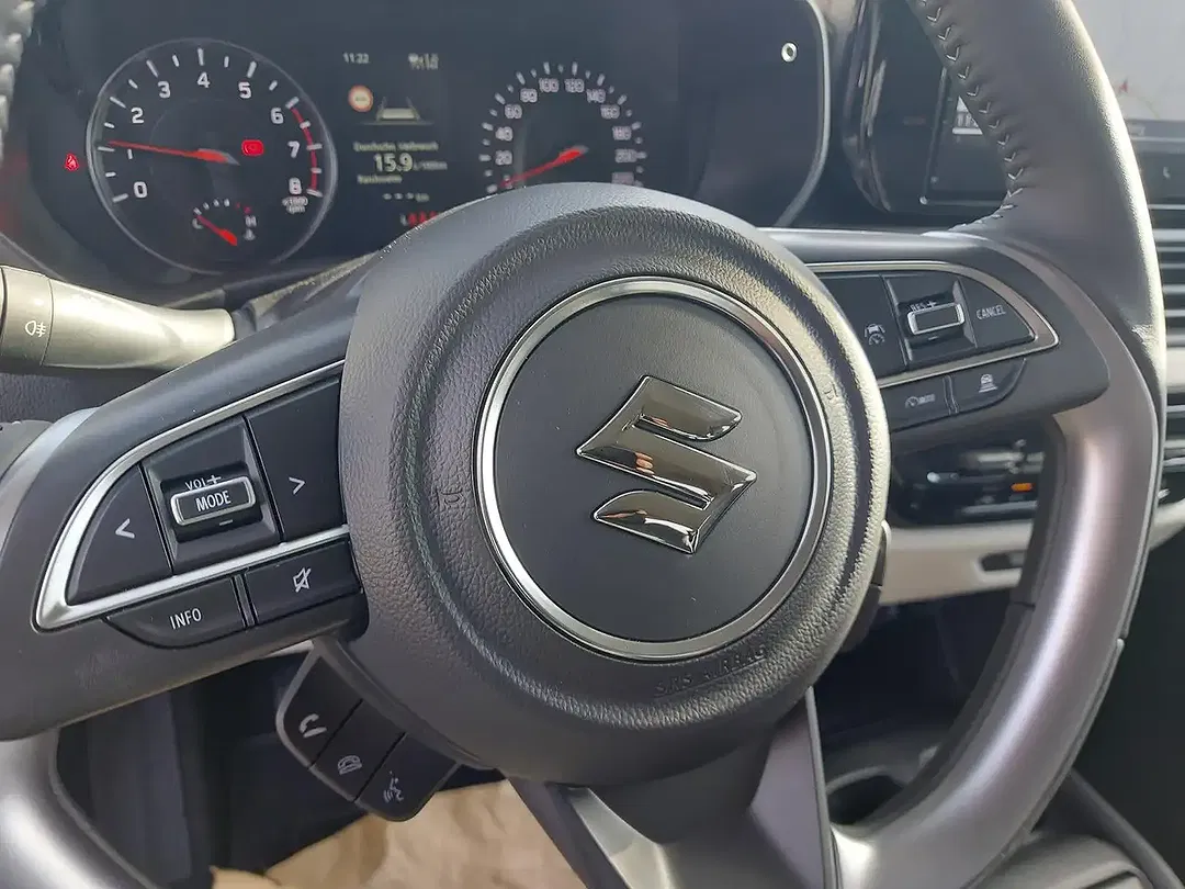 Suzuki Swift - Thumbnail 14