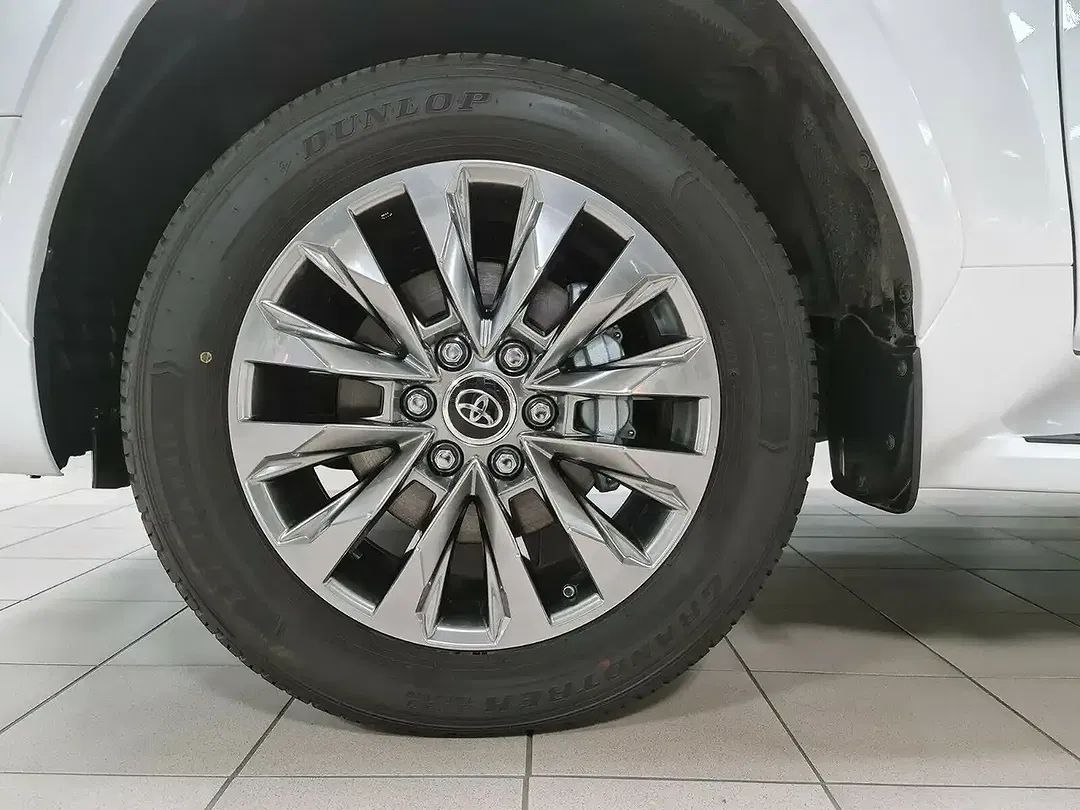Toyota Land Cruiser - Thumbnail 30