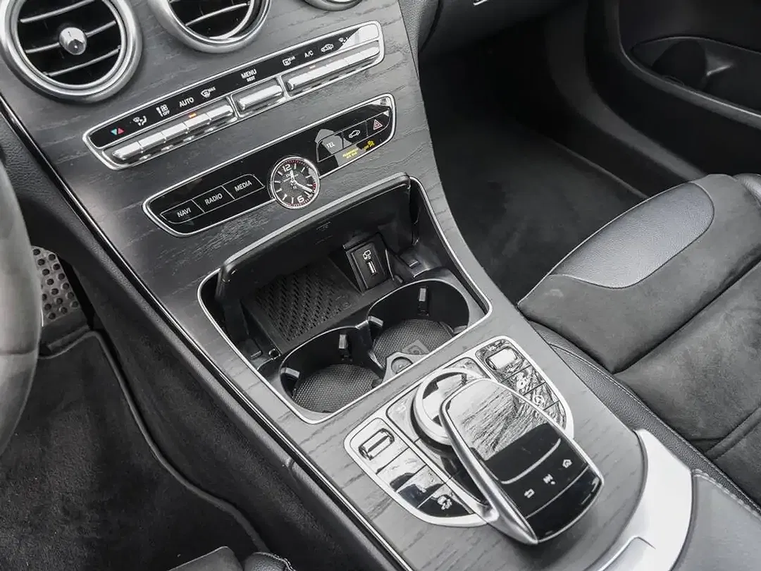 Mercedes-Benz C 63 AMG - Thumbnail 12