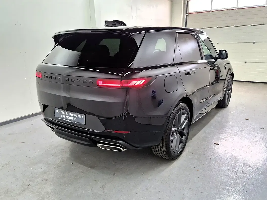 Land Rover Range Rover Sport - Thumbnail 4