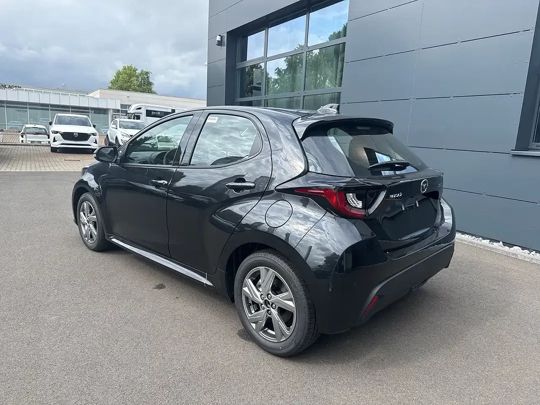 Mazda 2 - Thumbnail 3