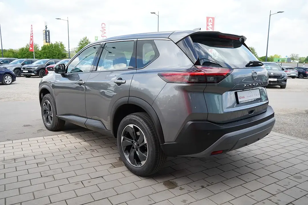 Nissan X-Trail - Thumbnail 3