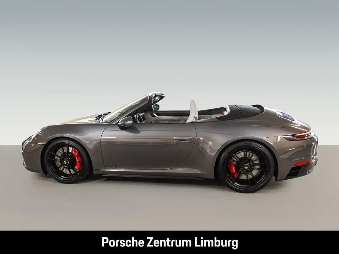 Porsche 992 - Thumbnail 2