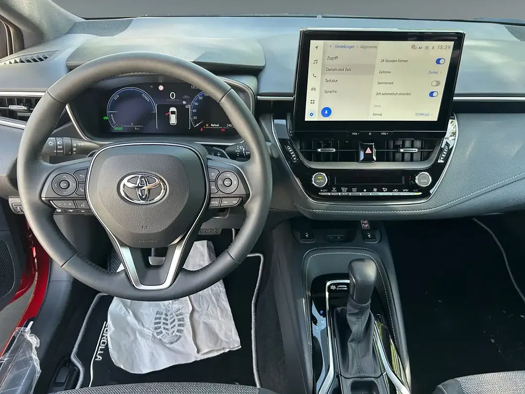 Toyota Corolla - Thumbnail 1