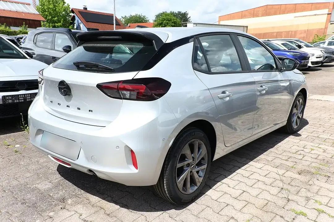 Opel Corsa - Thumbnail 3