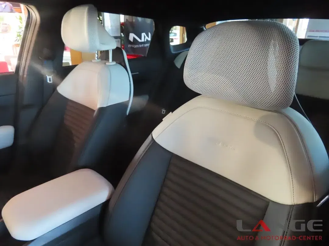 Kia EV4 - Thumbnail 14