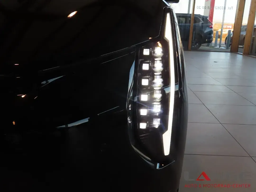 Kia EV4 - Thumbnail 3