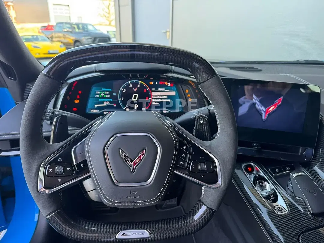Corvette C8 - Thumbnail 6