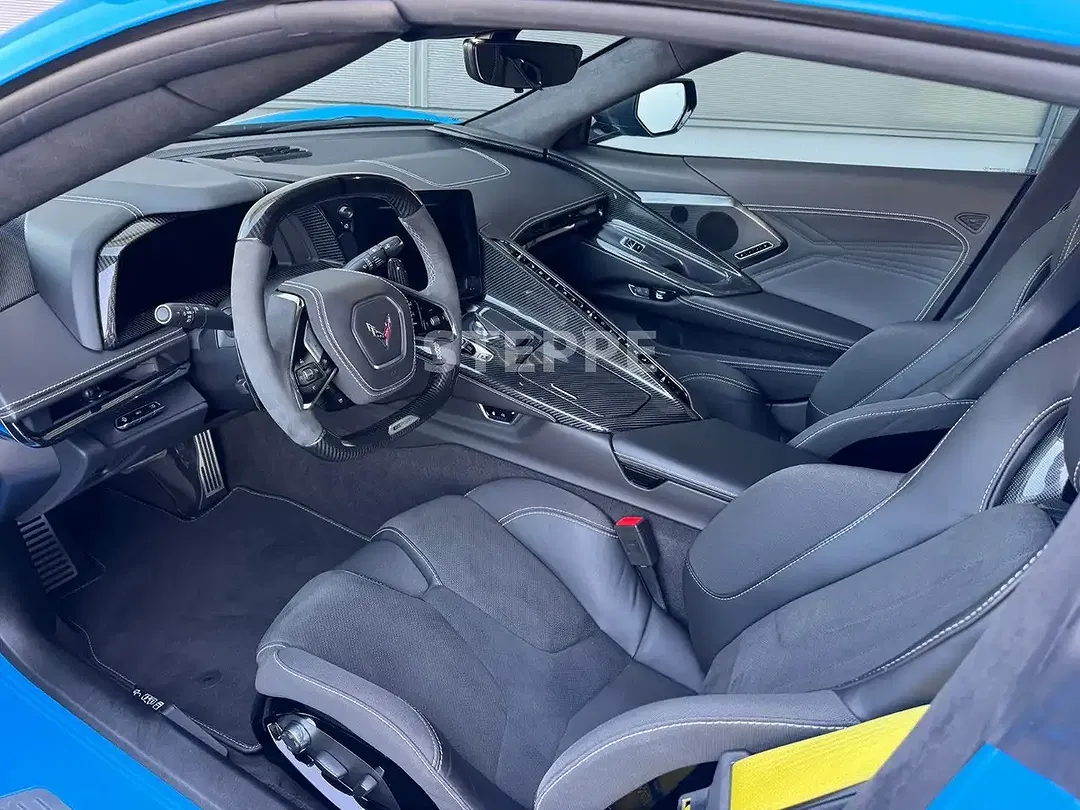 Corvette C8 - Thumbnail 4