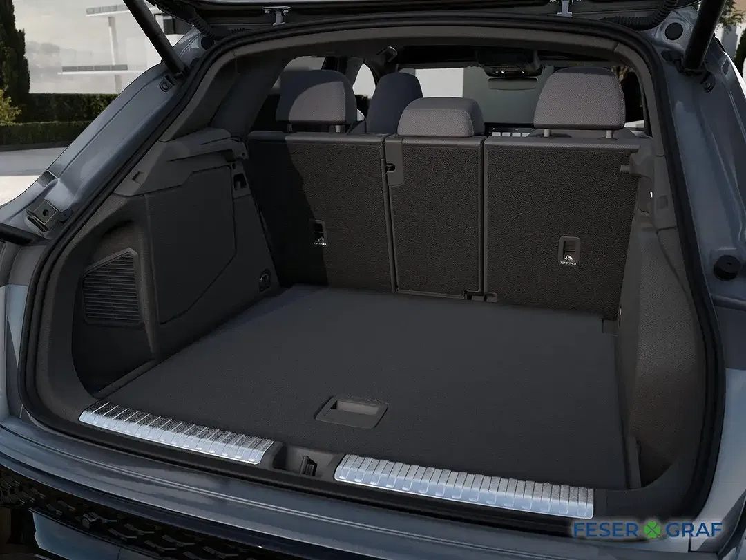 Audi Q3 - Thumbnail 10