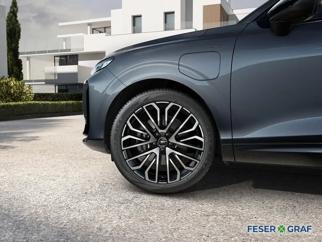 Audi Q3 - Thumbnail 6
