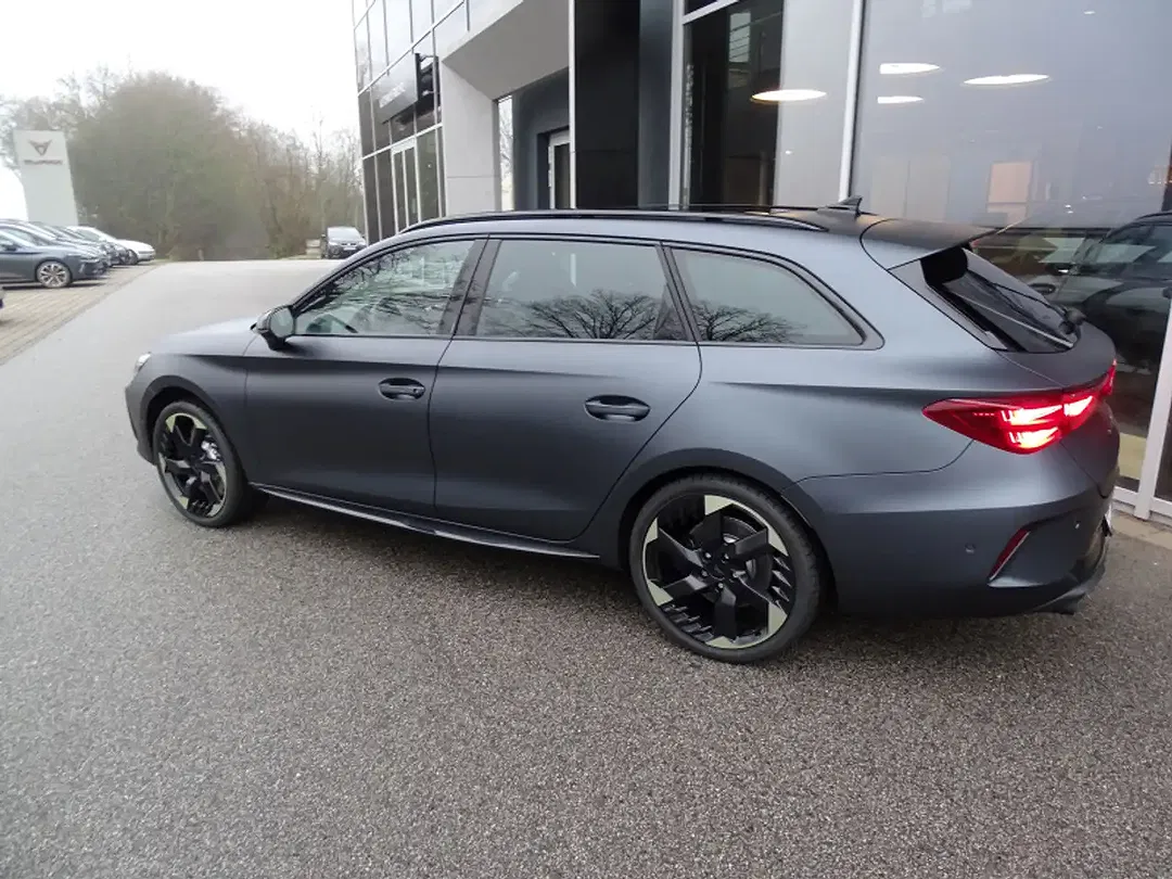 CUPRA Leon - Thumbnail 3